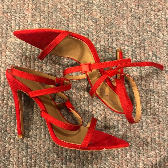 Strappy Heel in Faux Suede - Picture 4 of 5